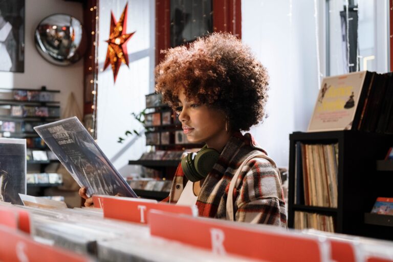 5 Must-Have Vinyls to Kickstart Your Collection
