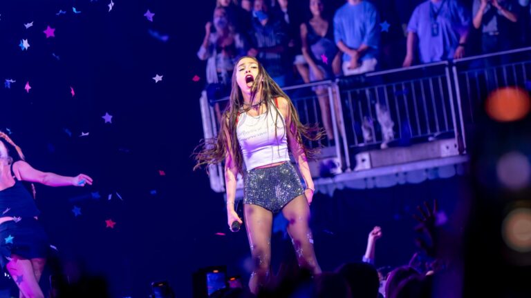 Olivia Rodrigo Announces the Unraveled World Tour