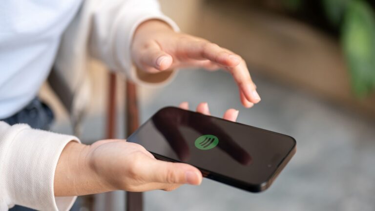 Spotify Reports Subscriber Growth and Record Profits in Early 2026
